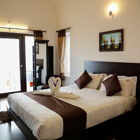 Paradise Perfect - Non Smoking Non Alcoholic No Unmarried Couples Ooty Bagian luar foto