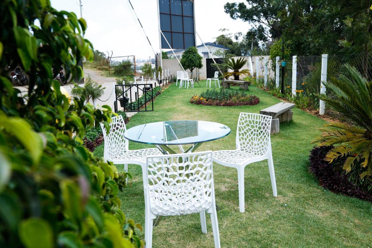 Paradise Perfect - Non Smoking Non Alcoholic No Unmarried Couples Ooty Bagian luar foto